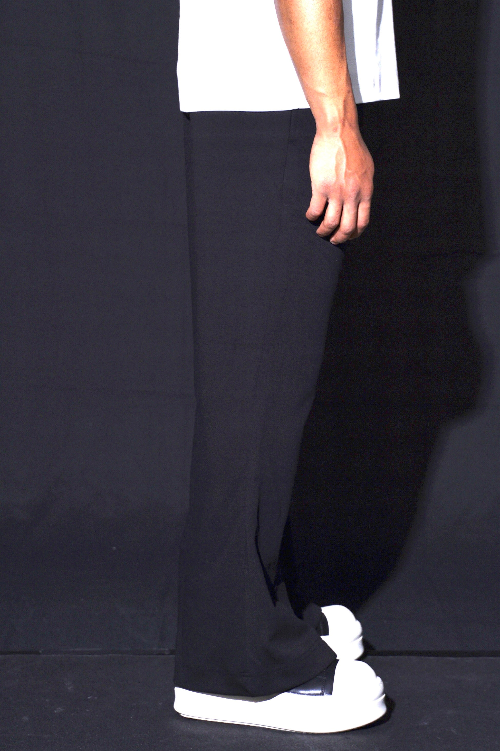 FLARE SWEAT PANTS - BLACK