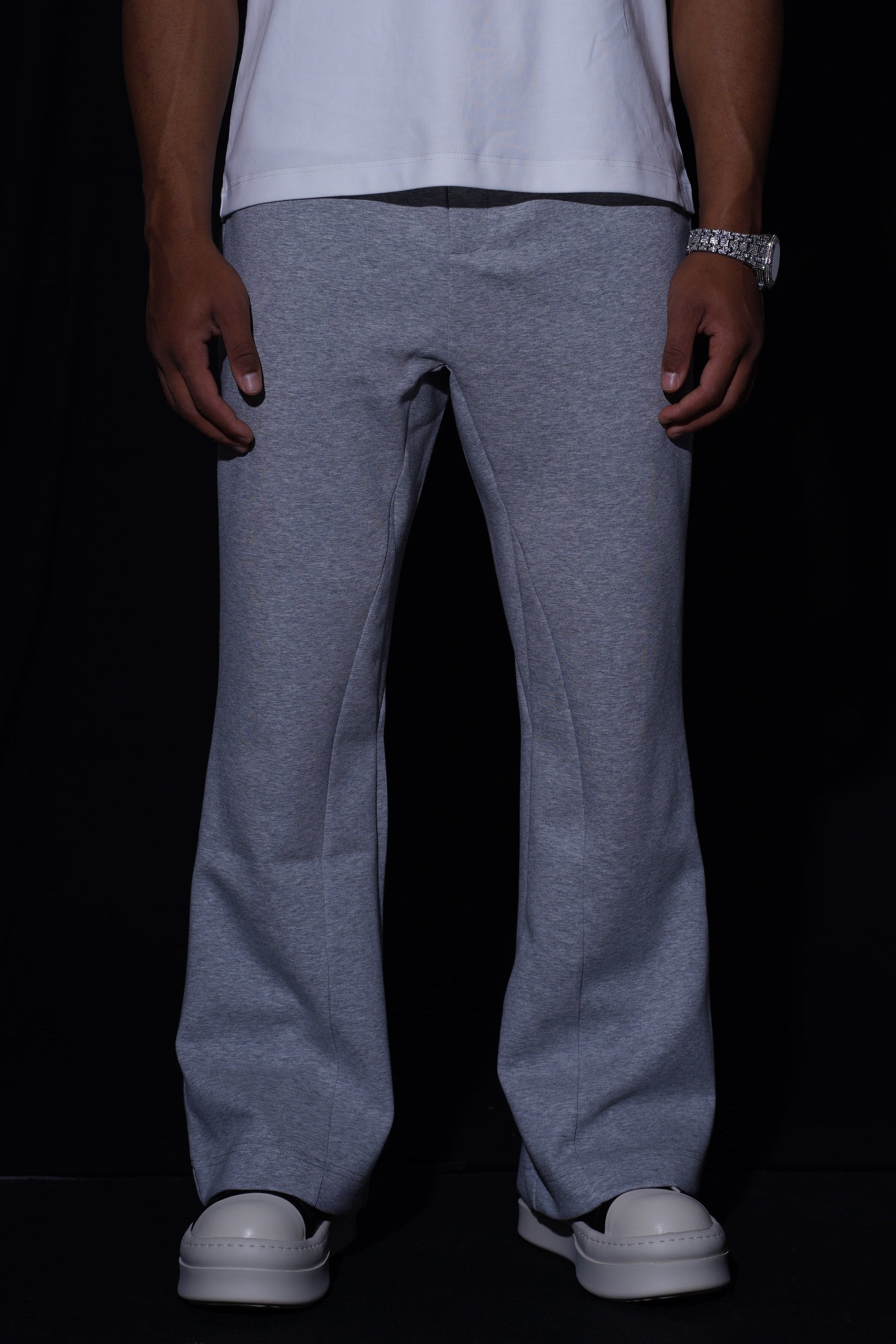 FLARE SWEAT PANTS - GRAY