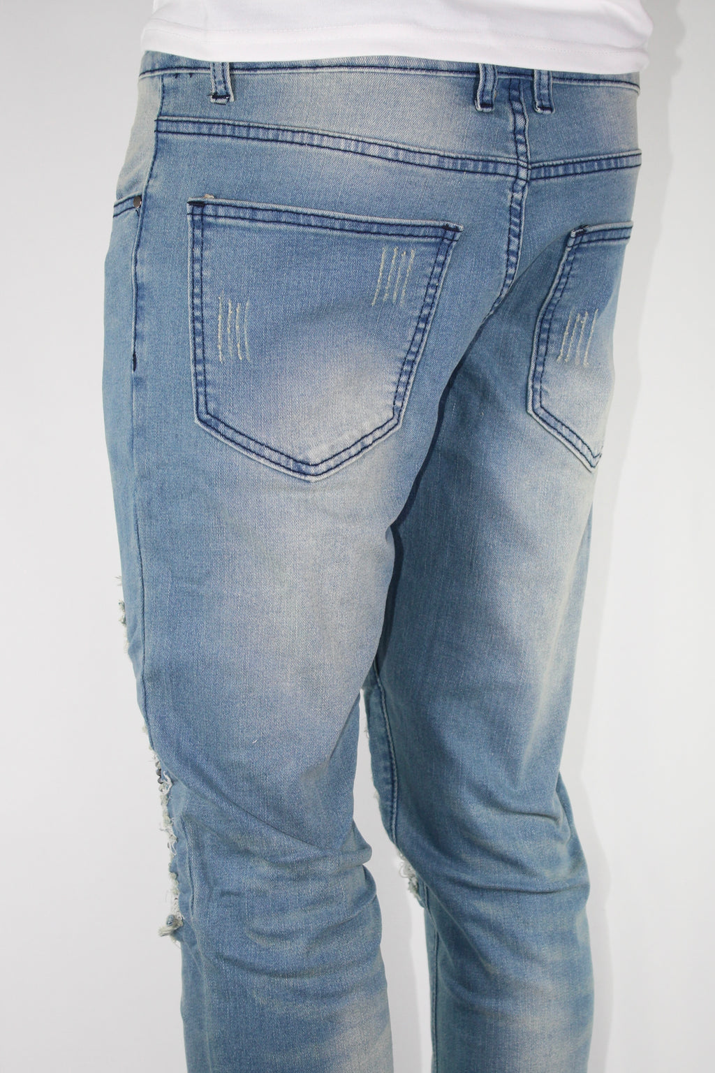 SKINNY DISTRESSED CUTOUT - BLUE