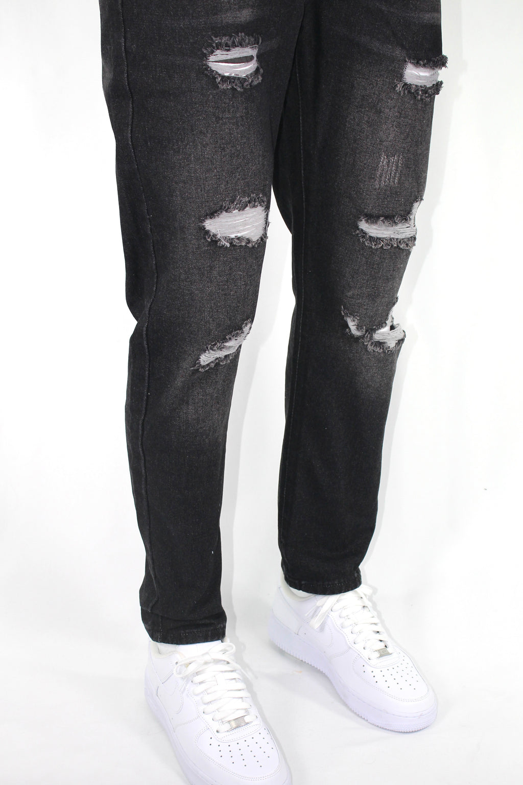 SLIM DISTRESSED - BLACK