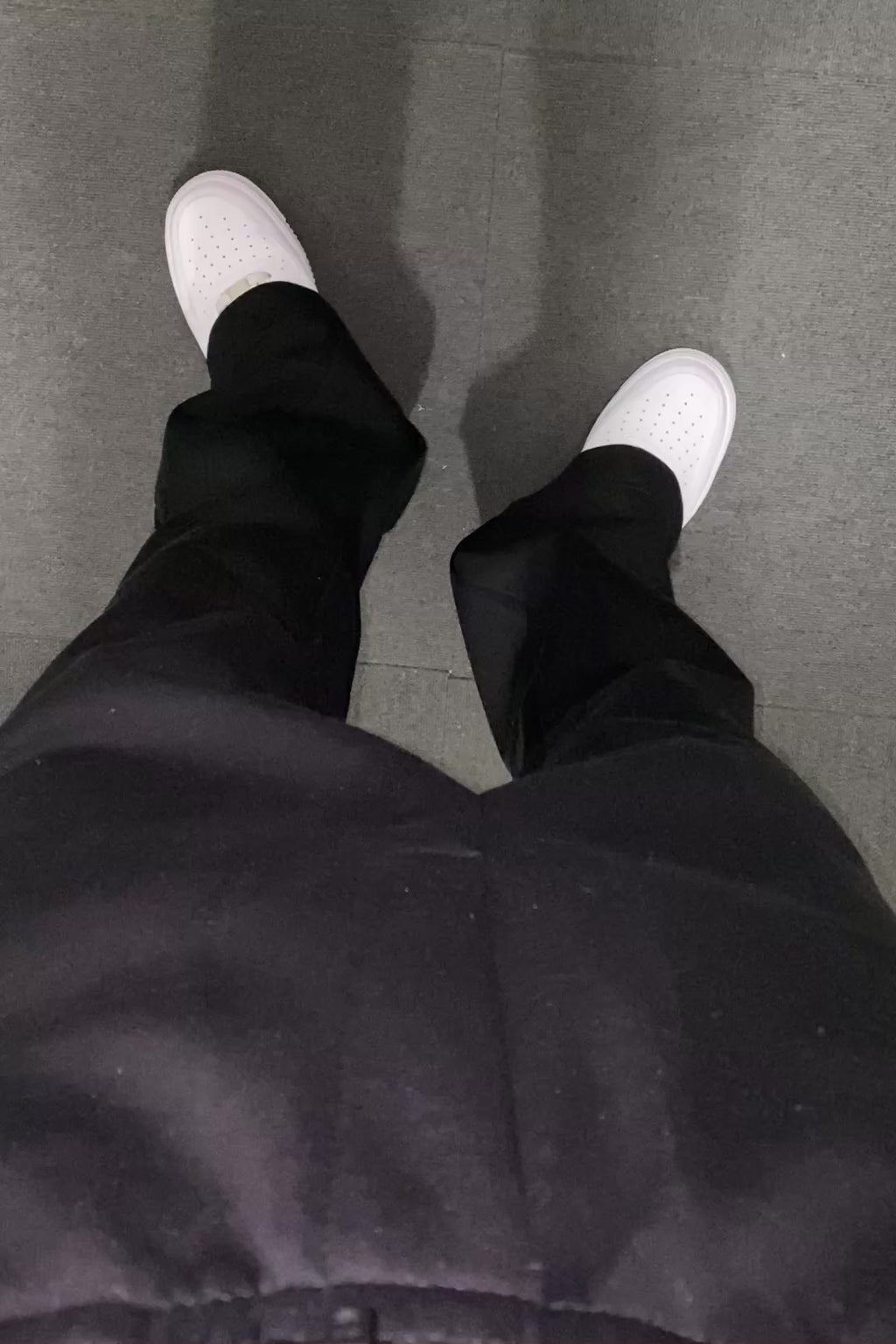 FLARE SWEAT PANTS - BLACK