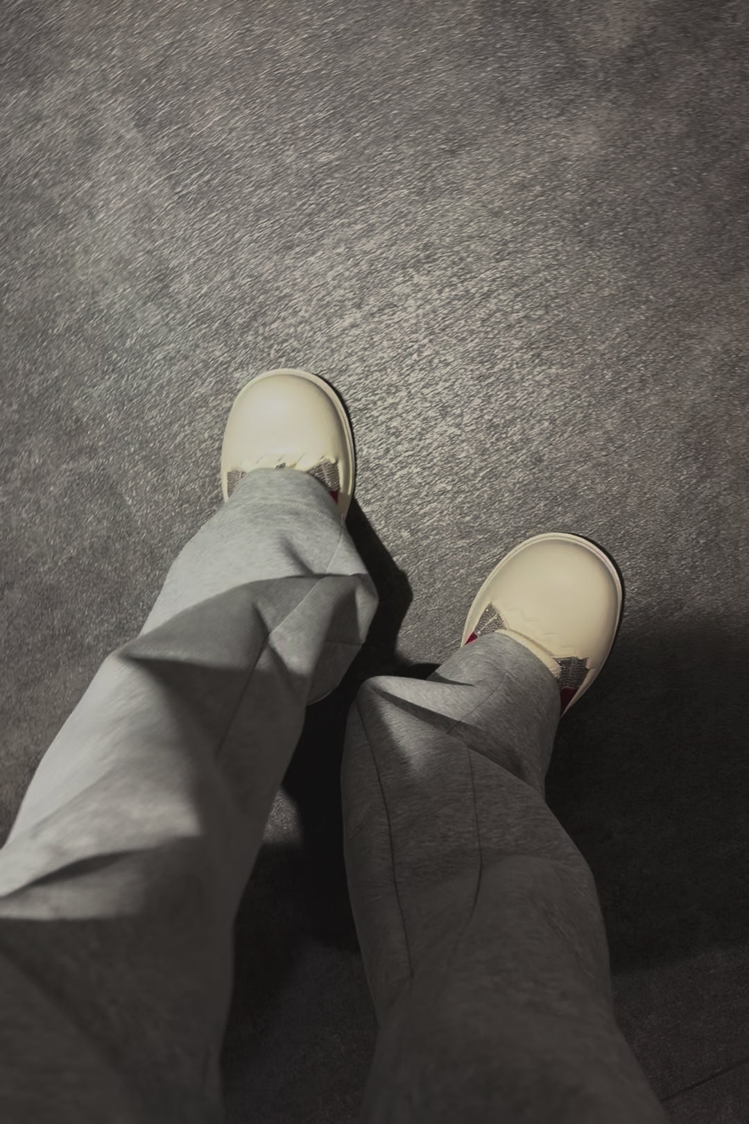 FLARE SWEAT PANTS - GRAY